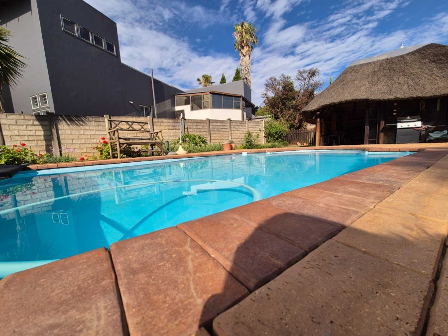 4 Bedroom Property for Sale in Heuwelsig Free State